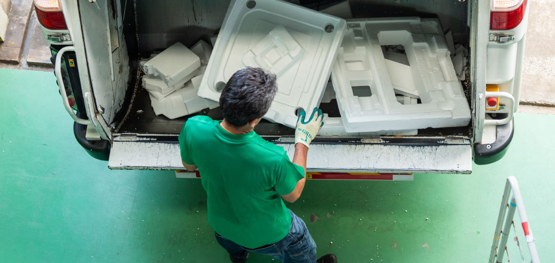 SERVICE 02 産業廃棄物サービス